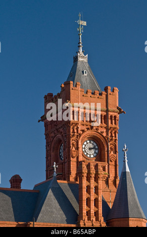 Edificio Pierhead Cardiff Bay in inverno il sole Foto Stock