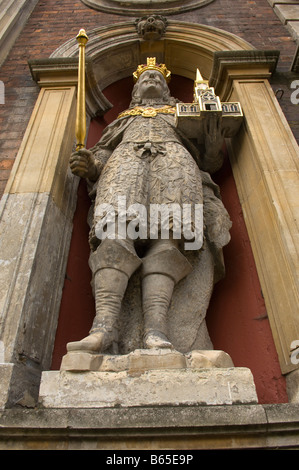 Statua di Charles 1st Guildhall Worcester Worcestershire Inghilterra Gran Bretagna Europa Foto Stock