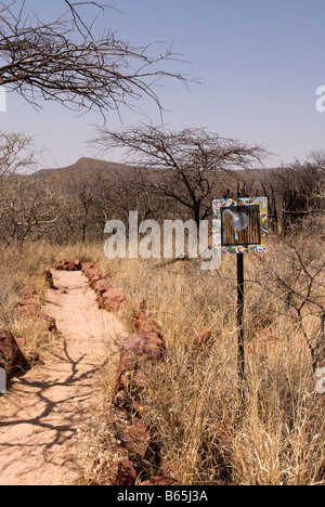 La bussola doccia presso la Fondazione Africat campeggio, l'Okonjima, Namibia Foto Stock