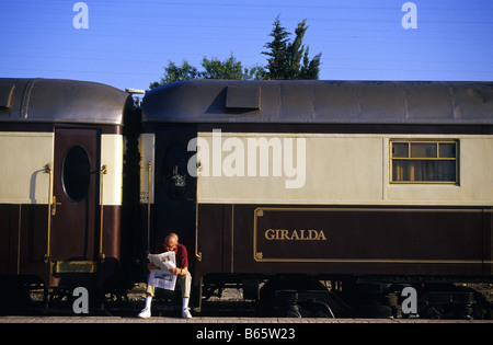 Al Andalus Express treno nella stazione di Ronda regione Andalusia Spagna Foto Stock