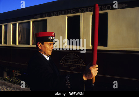 Al Andalus Express treno nella stazione di Granada Regione Andalusia Spagna Foto Stock