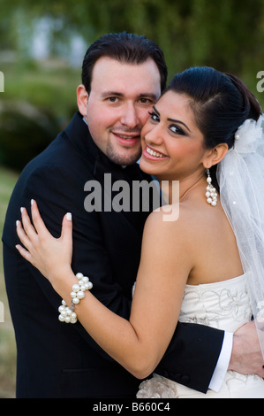 Sposa e lo sposo sul giorno di nozze Foto Stock