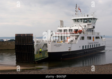 Caledonian MacBrayne traghetto arrivando a Largs dall'isola di Gigha Scotland Regno Unito Foto Stock