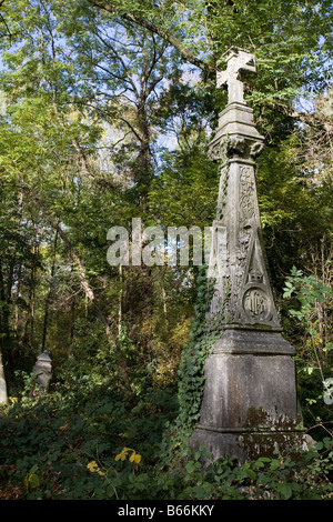 Il cimitero di Nunhead. Southwark, Londra Sud, England, Regno Unito Foto Stock