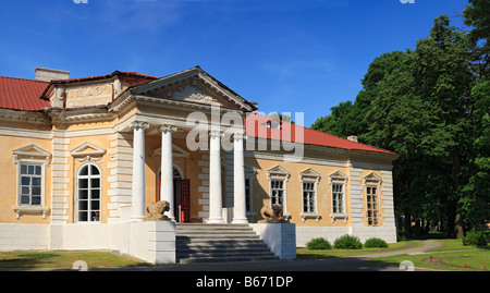 Palazzo (XVIII secolo), Samtchiki, Khmelnytskyi oblast (provincia), Ucraina Foto Stock