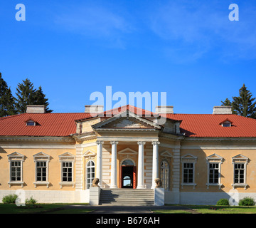 Palazzo (XVIII secolo), Samtchiki, Khmelnytskyi oblast (provincia), Ucraina Foto Stock