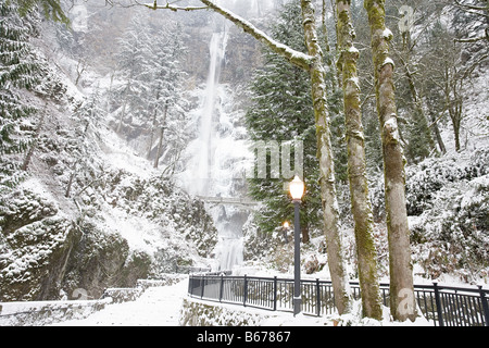 Neve in cascate Multnomah Foto Stock