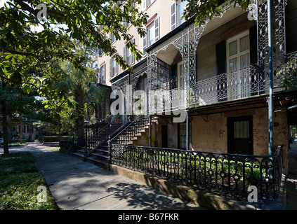 Uno di Savannah case storiche, Monterey Square, il quartiere storico di Savannah, Georgia, Stati Uniti d'America Foto Stock