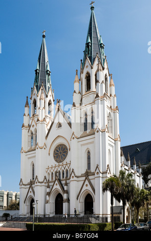 La Cattedrale di San Giovanni Battista, Abercorn e Oriente Harris strade, Quartiere Storico di Savannah, Georgia Foto Stock