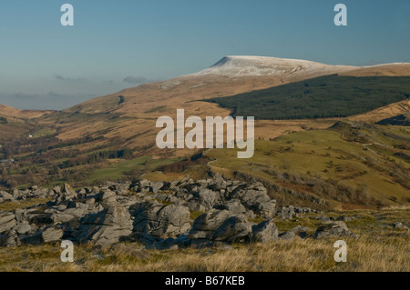 Vista da Cribarth verso nord la parte superiore della valle di Swansea in Brecon Beacons Foto Stock