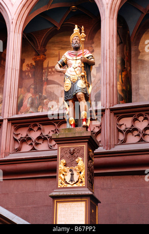 Municipio di Basilea, il Municipio con la statua di Lucius Munatius Plancus, Basilea, Svizzera Foto Stock