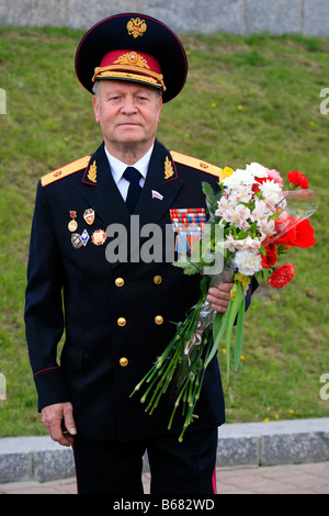 Federazione maggiore generale celebrando la II Guerra Mondiale la Giornata della Vittoria presso il Parco della Vittoria a Mosca, Russia Foto Stock