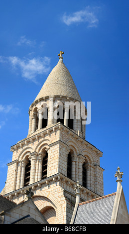 Architettura della chiesa, pietra bianca cattedrale Notre Dame la Grande (XII secolo), Poitiers, Poitou, Francia Foto Stock