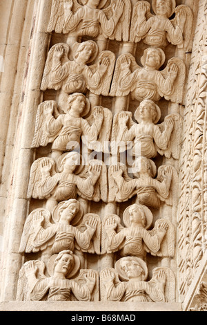 Pietra romanico bassorilievo sul portale del San Tròfimo cattedrale (1170-1180), Arles, Provenza, Francia Foto Stock