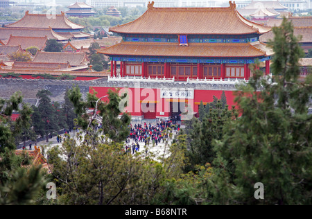 Forbidden City Gate Shenwu Porta Nord vista dal padiglione Fulan Jimgshan Park Pechino Foto Stock