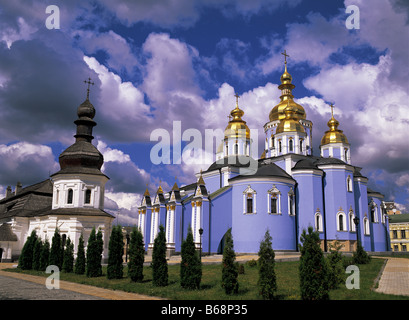 Cattedrale di St Michael Mikhailovskiy Zlatoverhiy monastero Kiev Ucraina Foto Stock