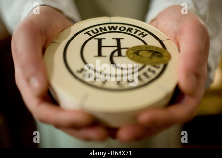 Tunworth Formaggio a pasta morbida, London, Regno Unito Foto Stock