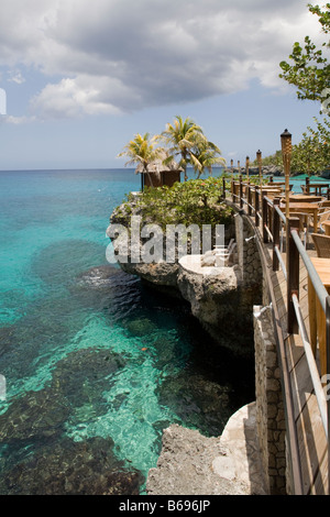 Giamaica Negril Rockhouse hotel lungo il mare dei Caraibi Foto Stock