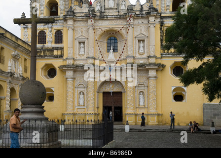 La Iglesia y Convento de Nuestra Senora de la Merced a Antigua, Guatemala. Foto Stock