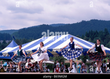 Highland ballerini concorrenti a Scottish Highland Games in Coquitlam della Columbia britannica in Canada Foto Stock