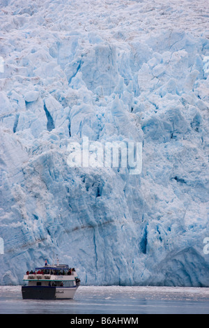 Kenai Fjords Tours nave al ghiacciaio Aialik Aialik Bay il parco nazionale di Kenai Fjords Alaska Foto Stock