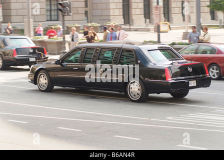 Stati Uniti elezioni presidenziali Limousine su Pennsylvania Avenue Foto Stock