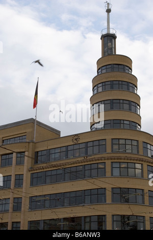 Flagey center di Ixelles, landmark edificio art deco che ospita ora un centro culturale a Bruxelles, in Belgio Foto Stock