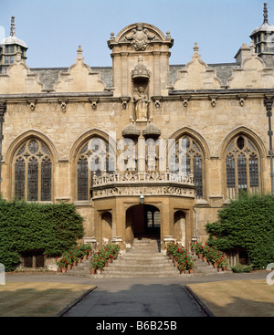 Oriel College Oxford statue di Charles I, Edward II e la Vergine Maria Foto Stock