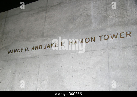 Segno per la Nancy B. e Jake L. Hamon torre all'M.H. de Young Memorial Museum di San Francisco, California. Foto Stock