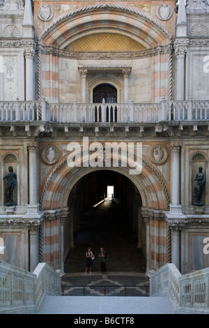 Facciata di archway, il Palazzo dei Dogi, Veneto, Venezia, Italia Foto Stock