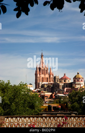 Panoramica di San Miguel De Allende, Messico, comprese la Parroquia cappella Foto Stock