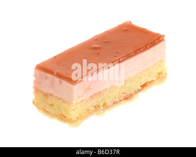 Lusso fresco Petits Fours Aux Torta di frutta dessert isolata contro uno sfondo bianco con nessun popolo e un tracciato di ritaglio Foto Stock