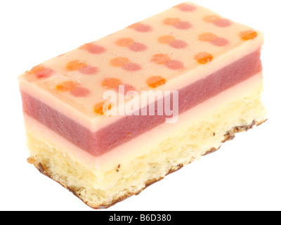 Lusso fresco Petits Fours Aux Torta di frutta dessert isolata contro uno sfondo bianco con nessun popolo e un tracciato di ritaglio Foto Stock