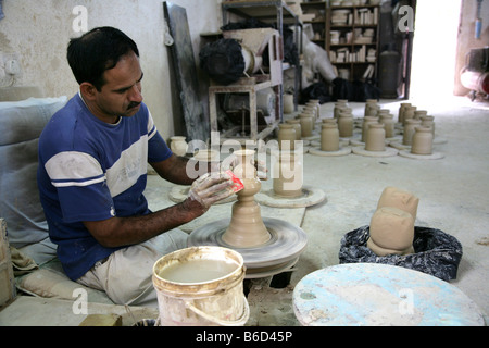 BRN, Bahrain: lavori di ceramiche in Al Aali Foto Stock