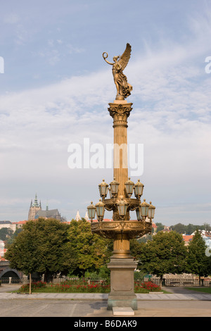 GOLDEN MUSE colonna la sala concerti Rudolfinum CITTÀ VECCHIA Staré Mesto Praga REPUBBLICA CECA Foto Stock