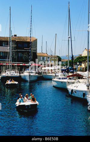 Il villaggio marina di Port Grimaud vicino a Saint Tropez Foto Stock