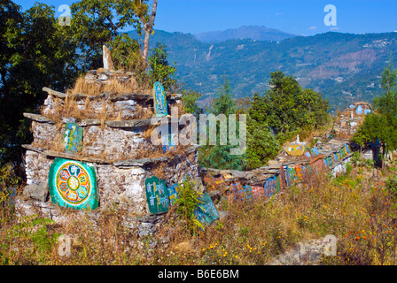 Una parete di Mani vicino Rinchenpong, Sikkim, India Foto Stock