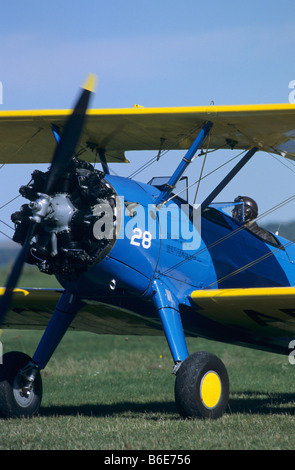 Vecchio trainer americano Boeing biplanare PT-17 Kaydet / modello Stearman 75 Foto Stock