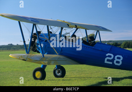 Vecchio trainer americano Boeing biplanare PT-17 Kaydet / modello Stearman 75 Foto Stock