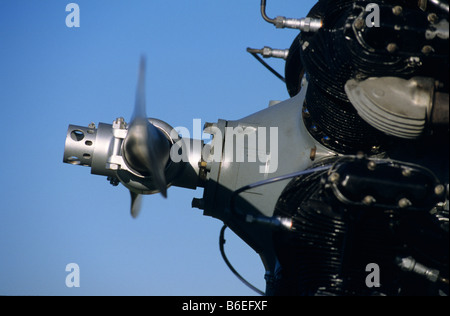 Vecchio american Continental R-670-5 motore radiale (225 hp) su un biplano trainer Boeing PT-17 Kaydet / modello Stearman 75 Foto Stock