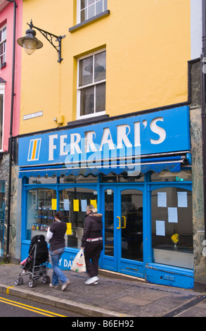 Chiuso uscita Ferraris bakery shop in Pontypool Lancaster South Wales UK la società è attualmente in liquidazione Foto Stock