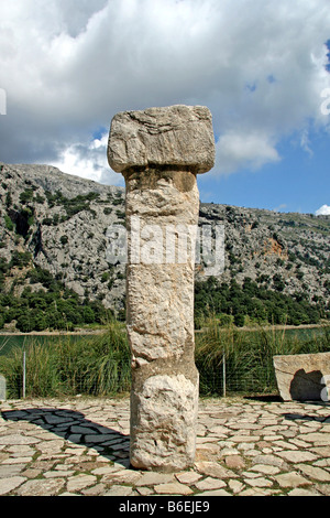 Santuario della colonna, VI-II A.C., acqua fresca lago Gorg Blau, paesaggio protetto area, Maiorca, isole Baleari, Spagna, Europa Foto Stock