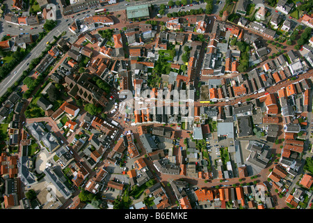 Vista aerea, la piazza del mercato, San Sisto Chiesa municipio storico quartiere storico, Haltern, la zona della Ruhr, Muensterland, Nord R Foto Stock