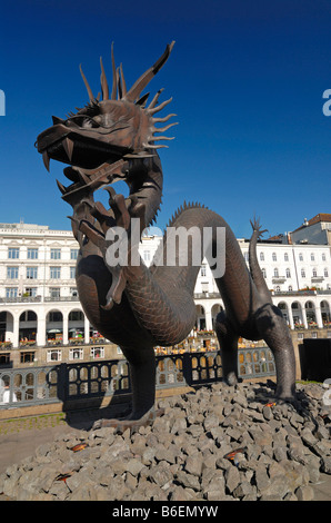 Drago di rame per ora Cina 2008 sul municipio luogo di mercato ad Amburgo, Germania, Europa Foto Stock