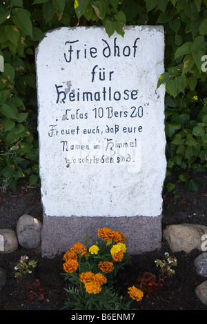 Segno per i senzatetto nel cimitero della comunità Nebel, Amrum Island, Frisia settentrionale, il Mare del Nord, Schleswig-Holstein, Germania, Euro Foto Stock