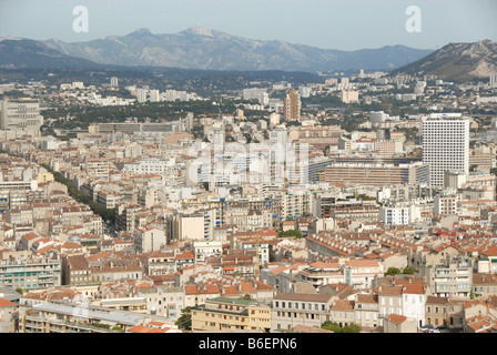 Vista panoramica e montagne sullo sfondo, Marsiglia, Francia, Europa Foto Stock