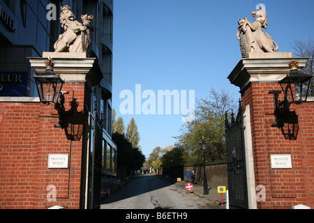 Ingresso principale al Kensington Palace di Londra Foto Stock