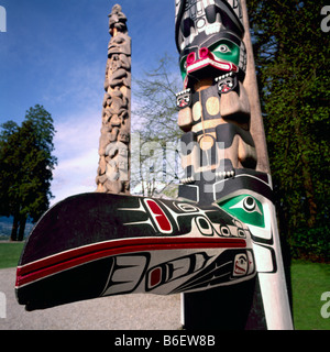 Stanley Park Totem, Vancouver, BC, British Columbia, Canada - Kwakwaka'wakw (il Kwakiutl) e Nisga'un totem, Brockton Point Foto Stock