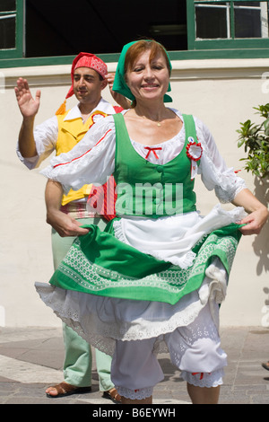 Membri della Astra gruppo Folk, Grupp Folkloristiku Astra, La Valletta, Malta Foto Stock