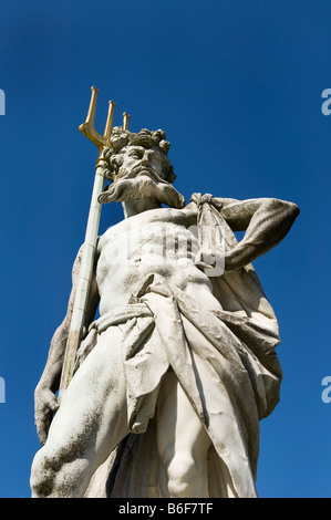 Statua di Nettuno in il palazzo di Nymphenburg Park, Monaco di Baviera, Germania, Europa Foto Stock